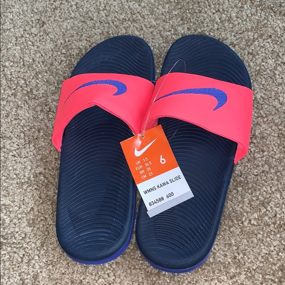 Nike flip flops